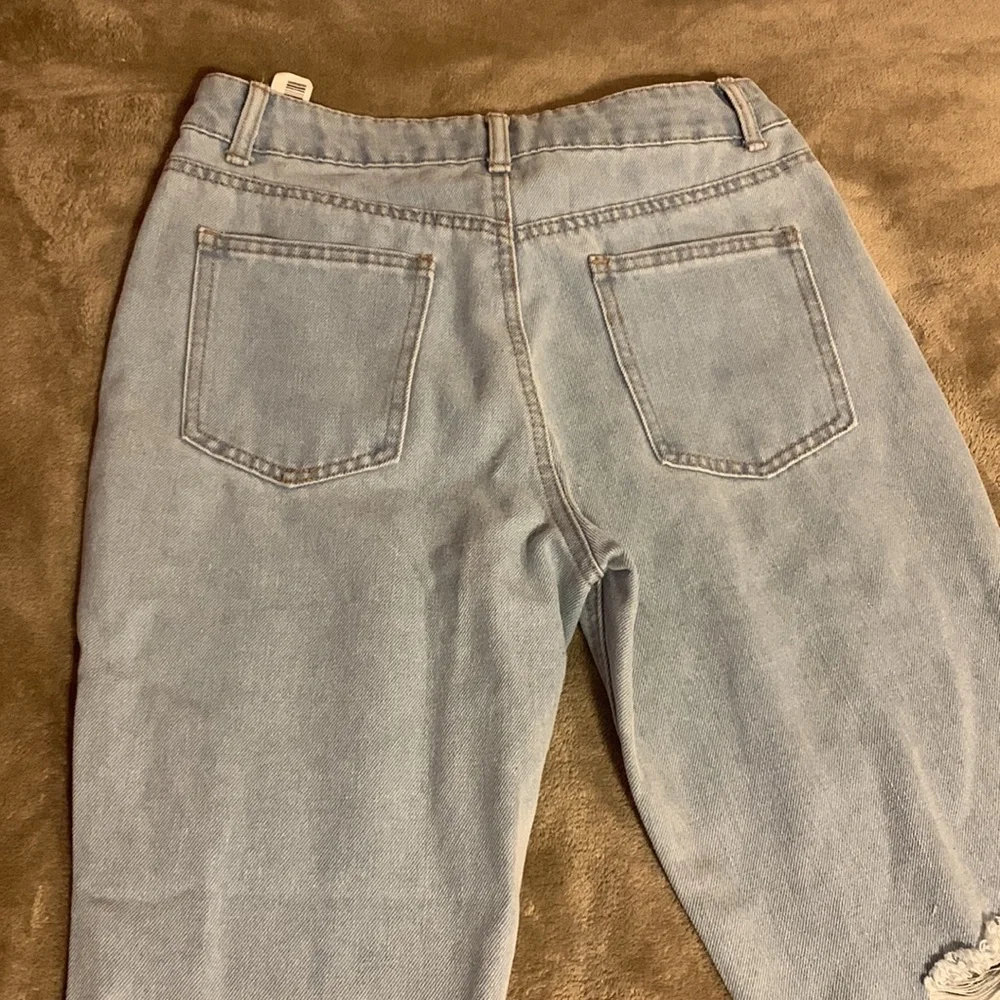 High Rise Ripped Jeans ! - Picture 5 of 6